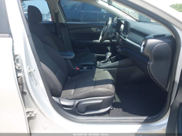 3KPF24AD3KE008312 KIA Forte Lxs