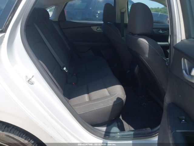 3KPF24AD3KE008312 KIA Forte Lxs