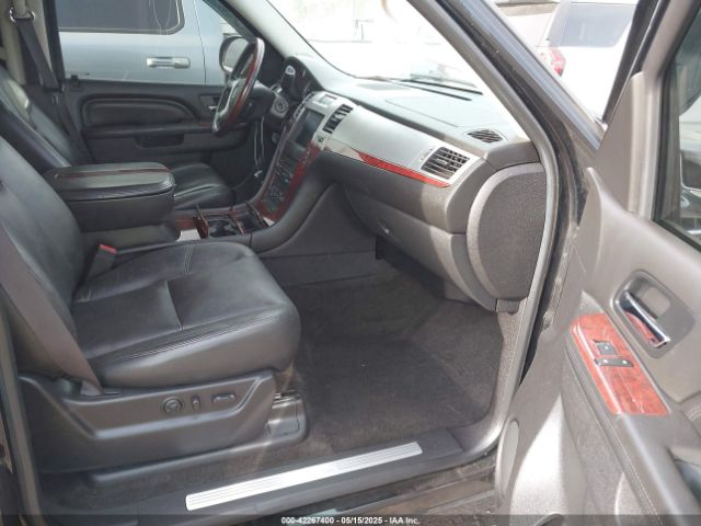 2011 CADILLAC ESCALADE EXT 3GYT4NEF8BG355860 Photo 4
