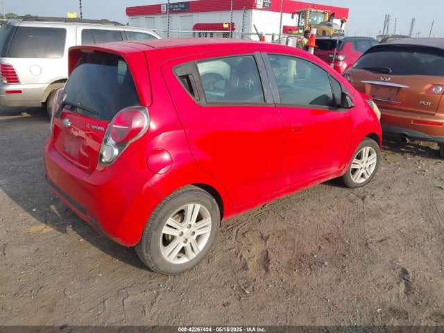 Chevrolet Spark 1lt Cvt 2015 KL8CD6S93FC718822 Image 4