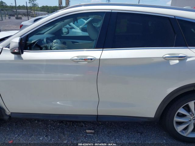 3PCAJ5M35KF125258 Infiniti QX50