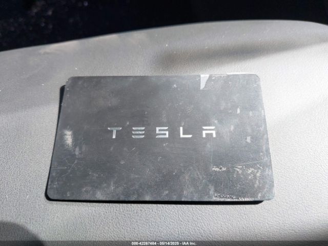7SAYGDEE4RA322410 Tesla Model Y