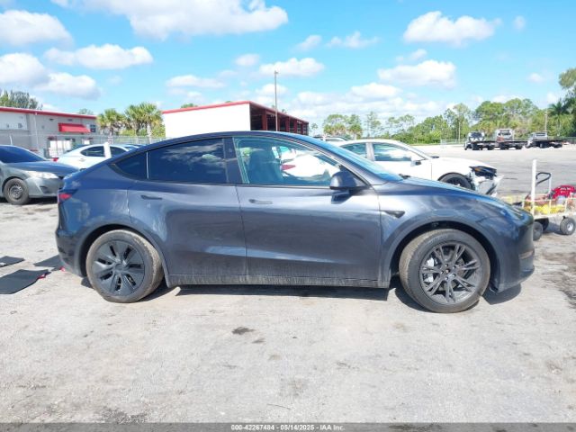 7SAYGDEE4RA322410 Tesla Model Y