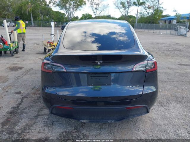 7SAYGDEE4RA322410 Tesla Model Y