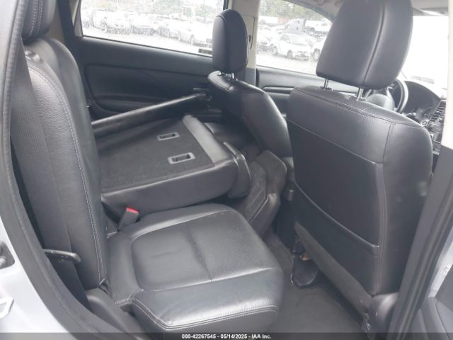JA4AZ3A33GZ044076 Mitsubishi Outlander Sel