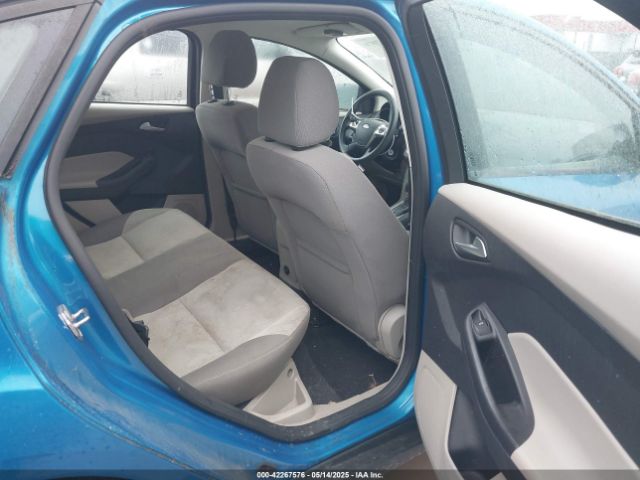 1FADP3F24EL379135 Ford FOCUS SE