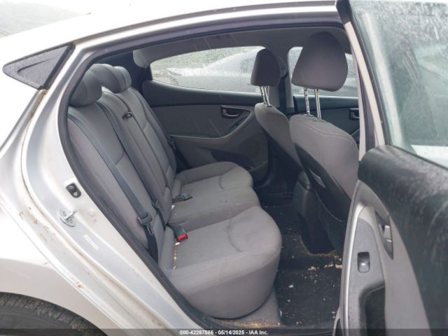 KMHDH4AE8FU352848 Hyundai ELANTRA SE