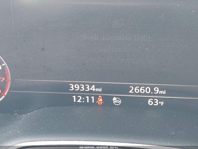 WA1LAAF70JD031855 Audi Q7 3.0t Premium