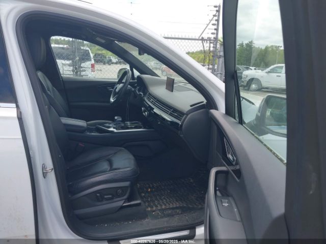 WA1LAAF70JD031855 Audi Q7 3.0t Premium