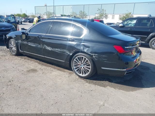2021 BMW 740I WBA7T2C05MCG31540 Photo 2
