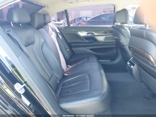 2021 BMW 740I WBA7T2C05MCG31540 Photo 7