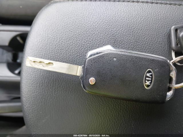 2021 KIA SOUL KNDJ23AU8M7779548 Photo 10