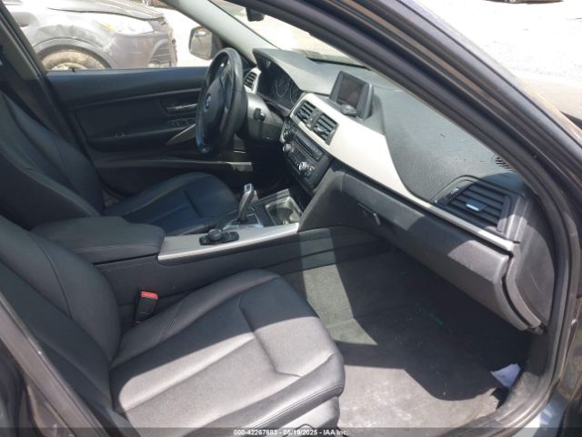 WBA3C3C57EP662795 BMW 320i Xdrive