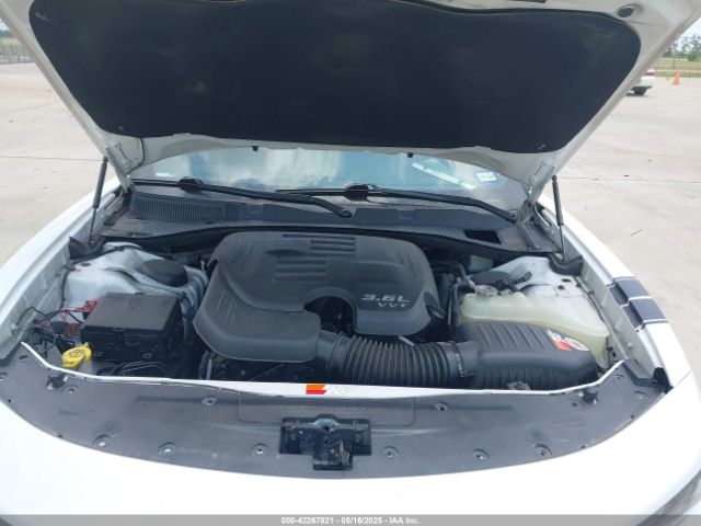 2C3CDXBGXJH239254 Dodge Charger Sxt Rwd