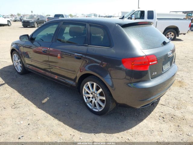 2013 AUDI A3 WAUKJAFM7DA029207 Photo 2