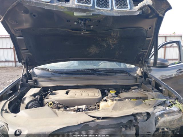 1C4PJMLN2KD132053 Jeep Cherokee Latitude Plus 4x4