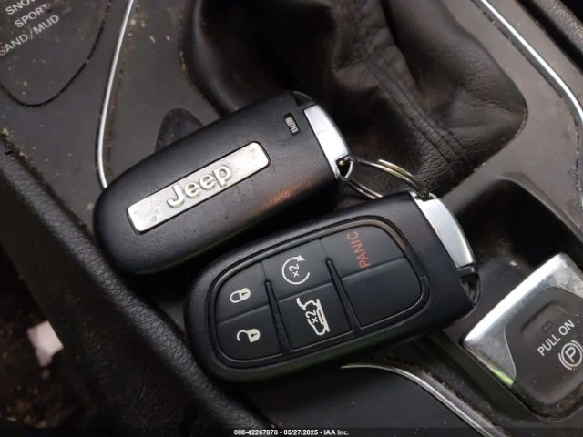 1C4PJMLN2KD132053 Jeep Cherokee Latitude Plus 4x4