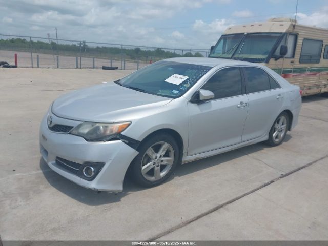 4T1BF1FK3EU450663 Toyota CAMRY SE