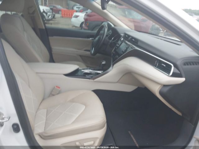 2018 TOYOTA CAMRY 4T1B11HK7JU023640 Photo 4