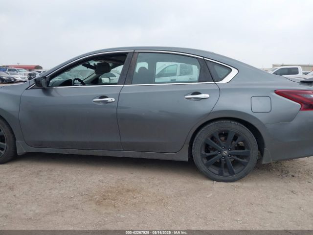1N4AL3AP7HC249081 Nissan 2017