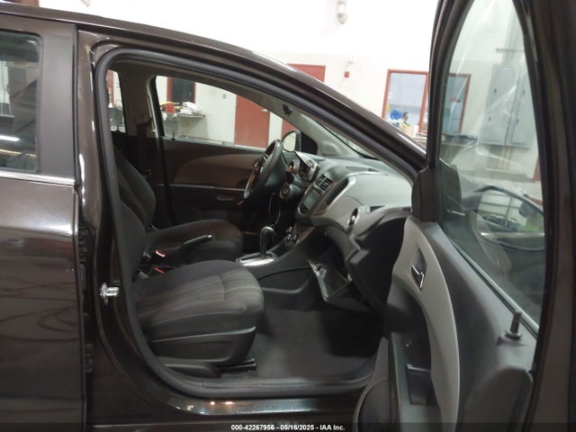 1G1JC6SH6F4153588 Chevrolet Sonic Lt Auto