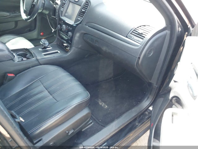 2C3CCABG5EH167983 Chrysler 300 300s