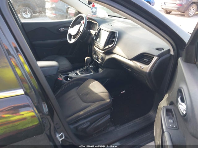 1C4PJMCS6FW774940 Jeep Cherokee Latitude