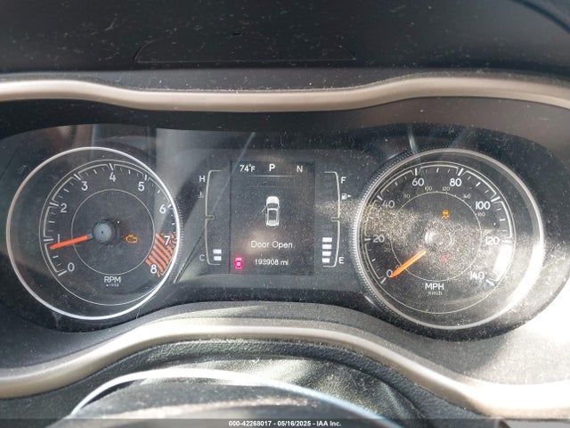 1C4PJMCS6FW774940 Jeep Cherokee Latitude