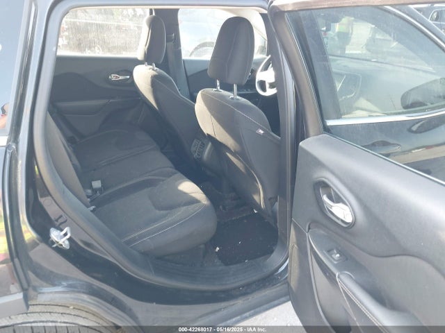 1C4PJMCS6FW774940 Jeep Cherokee Latitude