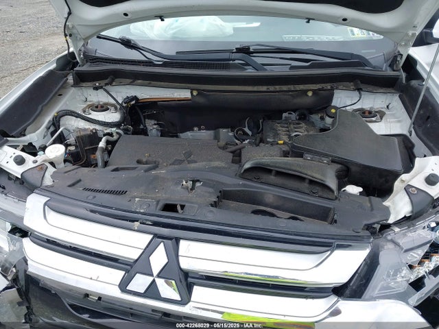 JA4AD3A39GZ063603 Mitsubishi Outlander Se