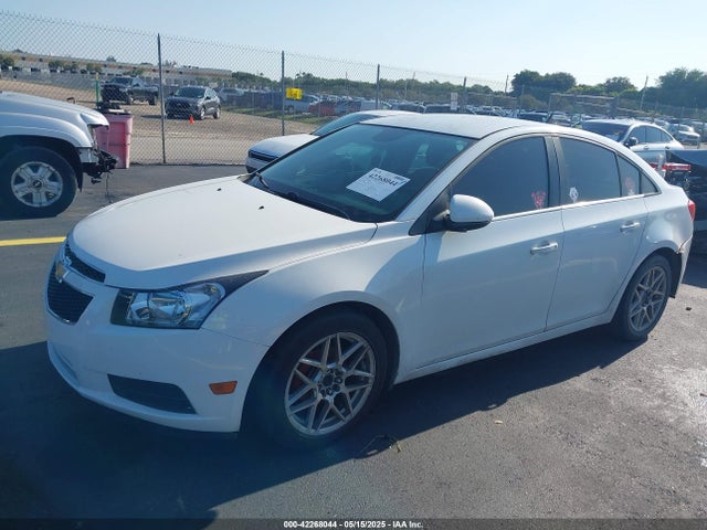 1G1PE5SB4E7340318 Chevrolet Cruze 2lt Auto