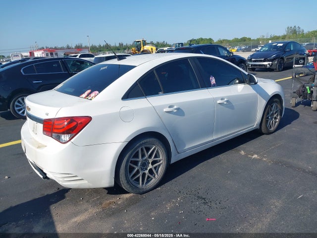 1G1PE5SB4E7340318 Chevrolet Cruze 2lt Auto