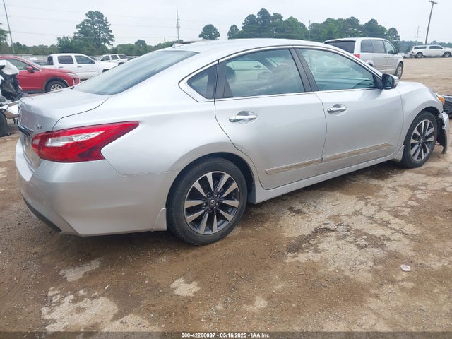 1N4AL3AP4HC155790 Nissan 2017