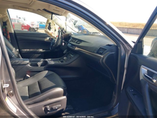 JTHKD5BH8H2299409 Lexus CT 200H