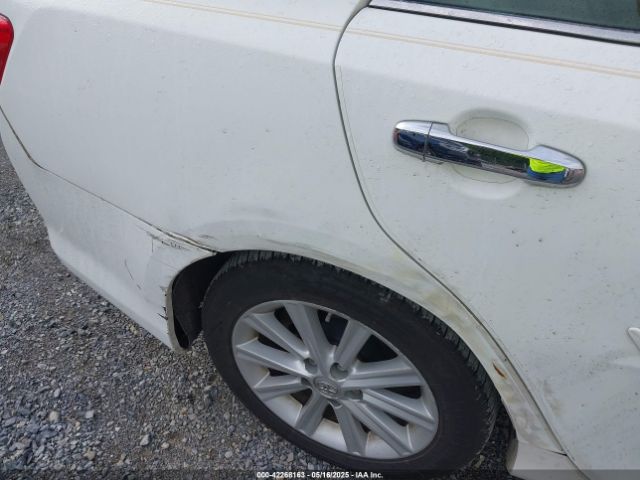4T1BD1FK0EU106097 Toyota Camry Hybrid Xle