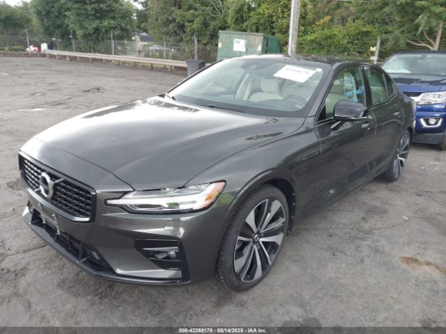 7JRL12FZ0NG154042 Volvo S60 B5 Momentum