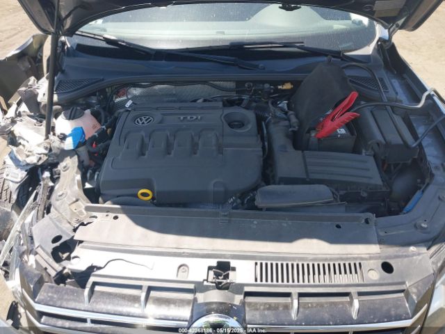 1VWBV7A38FC044618 Volkswagen Passat 2.0l Tdi Se