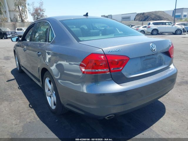1VWBV7A38FC044618 Volkswagen Passat 2.0l Tdi Se