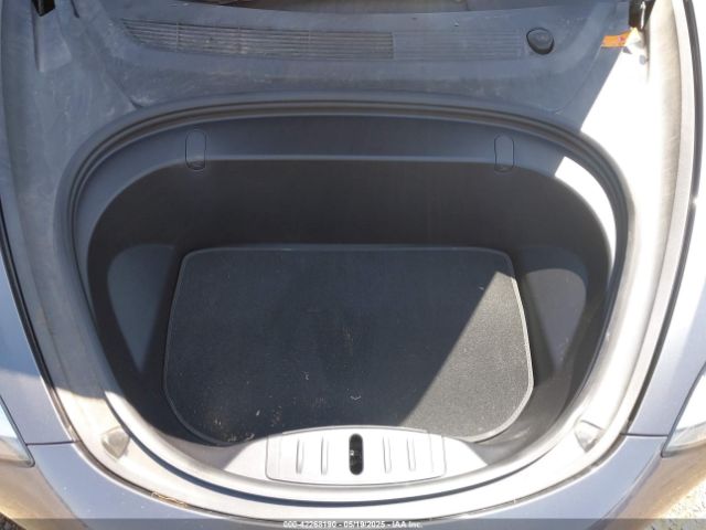 2018 TESLA MODEL 3 5YJ3E1EB8JF105886 Photo 9