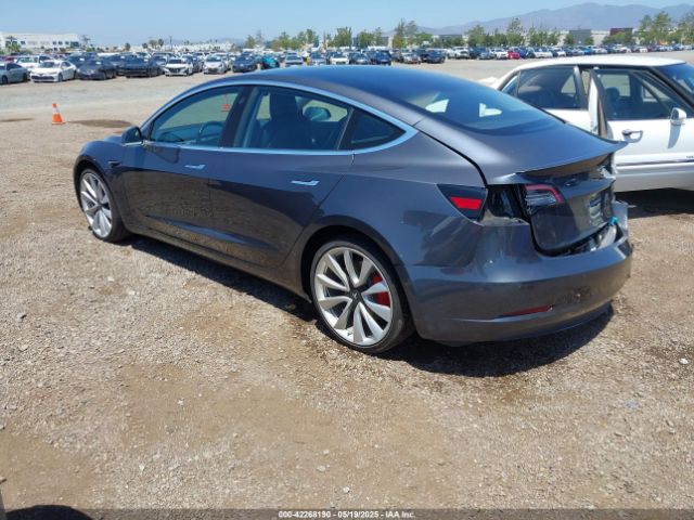 2018 TESLA MODEL 3 5YJ3E1EB8JF105886 Photo 2