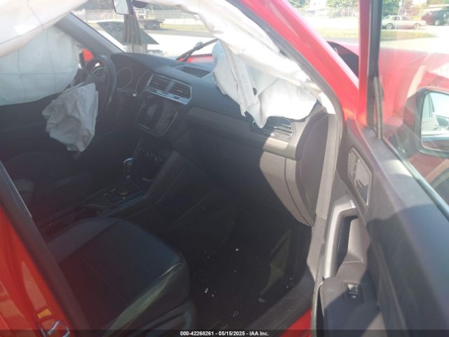 2019 VOLKSWAGEN TIGUAN 3VV3B7AX2KM060679 Photo 4