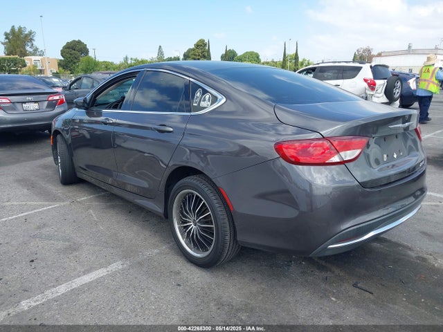 Chrysler 200 Limited 2015 1C3CCCAB0FN740945 Image 3