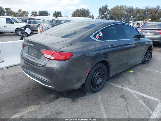 Chrysler 200 Limited 2015 1C3CCCAB0FN740945 Image 4