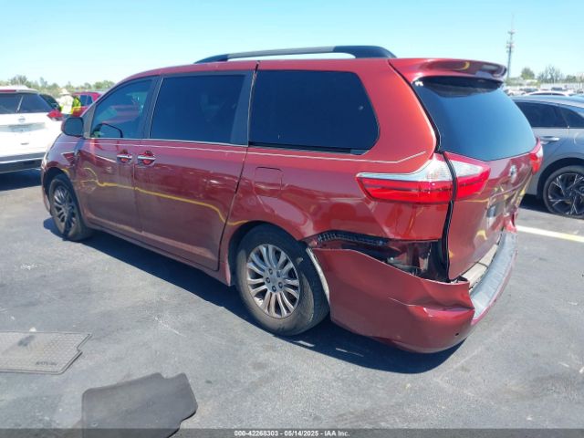 2016 TOYOTA SIENNA 5TDYK3DCXGS710792 Photo 2