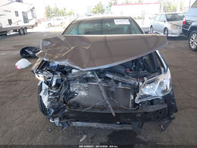 4T1BF1FK1EU422702 Toyota CAMRY SE