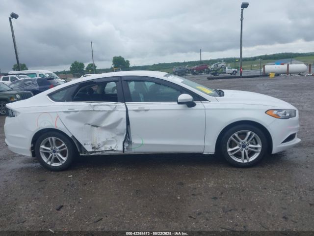 3FA6P0HD2JR174351 Ford FUSION SE