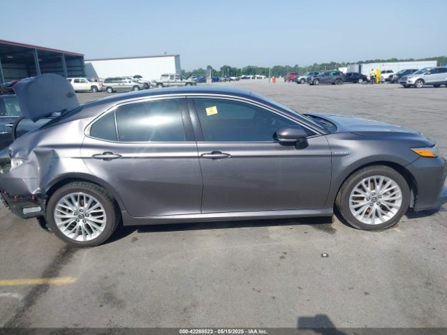 4T1B21HK6JU005868 Toyota Camry Hybrid Xle
