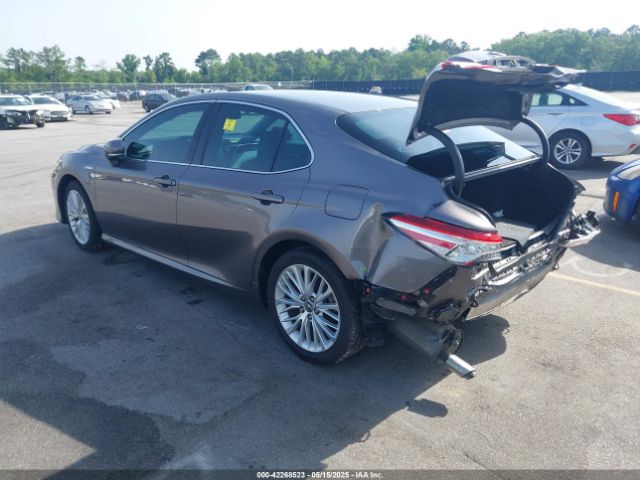 4T1B21HK6JU005868 Toyota Camry Hybrid Xle