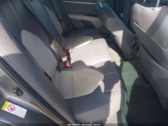 4T1B21HK6JU005868 Toyota Camry Hybrid Xle