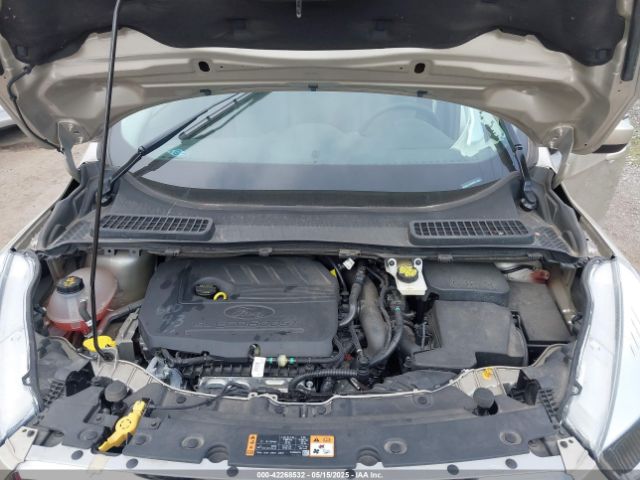 1FMCU0GD1JUB40638 Ford ESCAPE SE